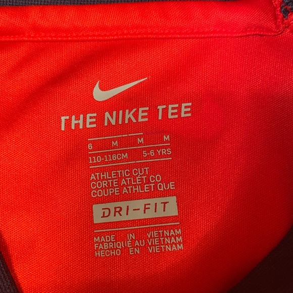 Boys Nike Dri-Fit long sleeve shirt - Picture 4 of 4